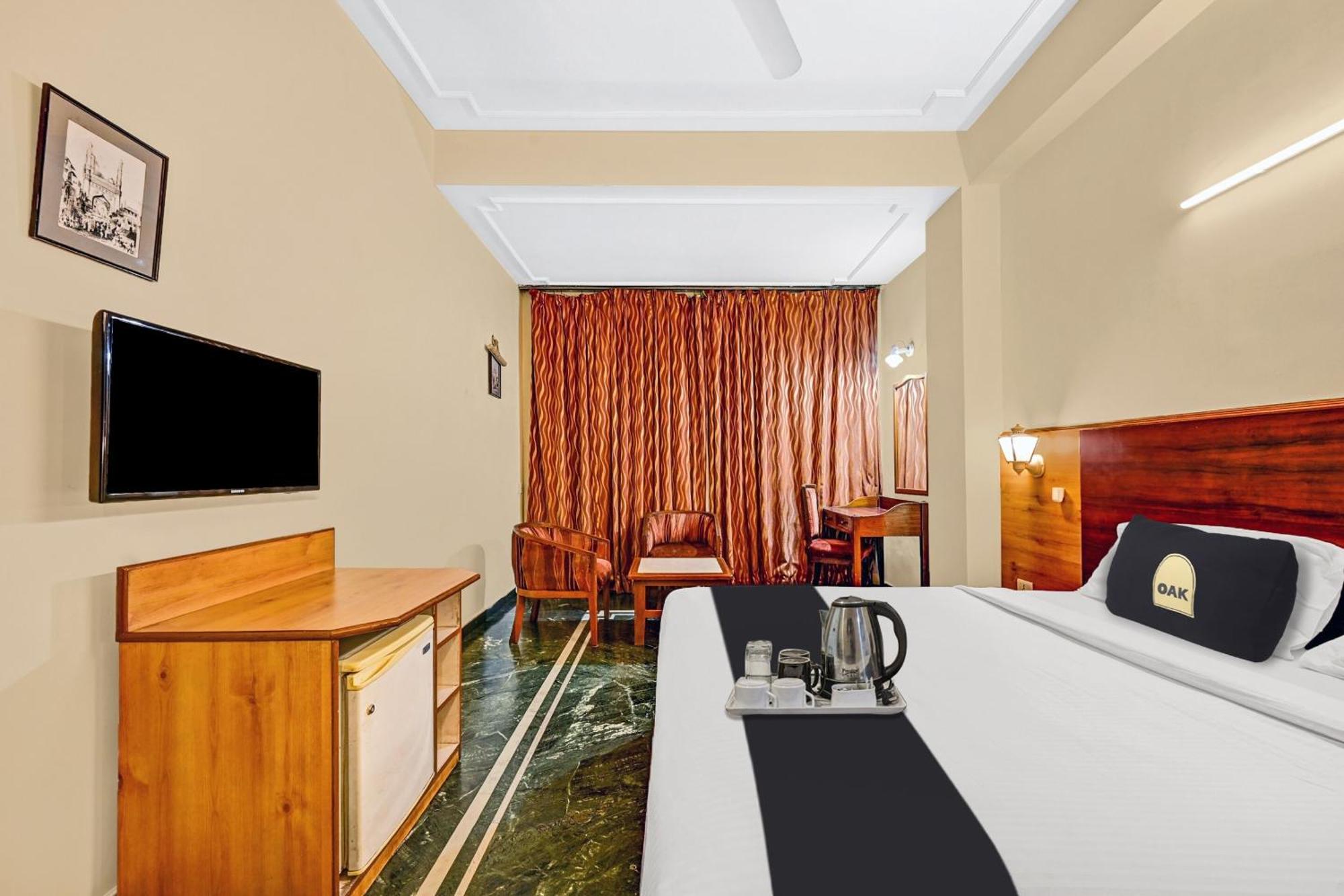 Super Townhouse Oak Hotel Belsons Taj Mahal Secunderabad ภายนอก รูปภาพ