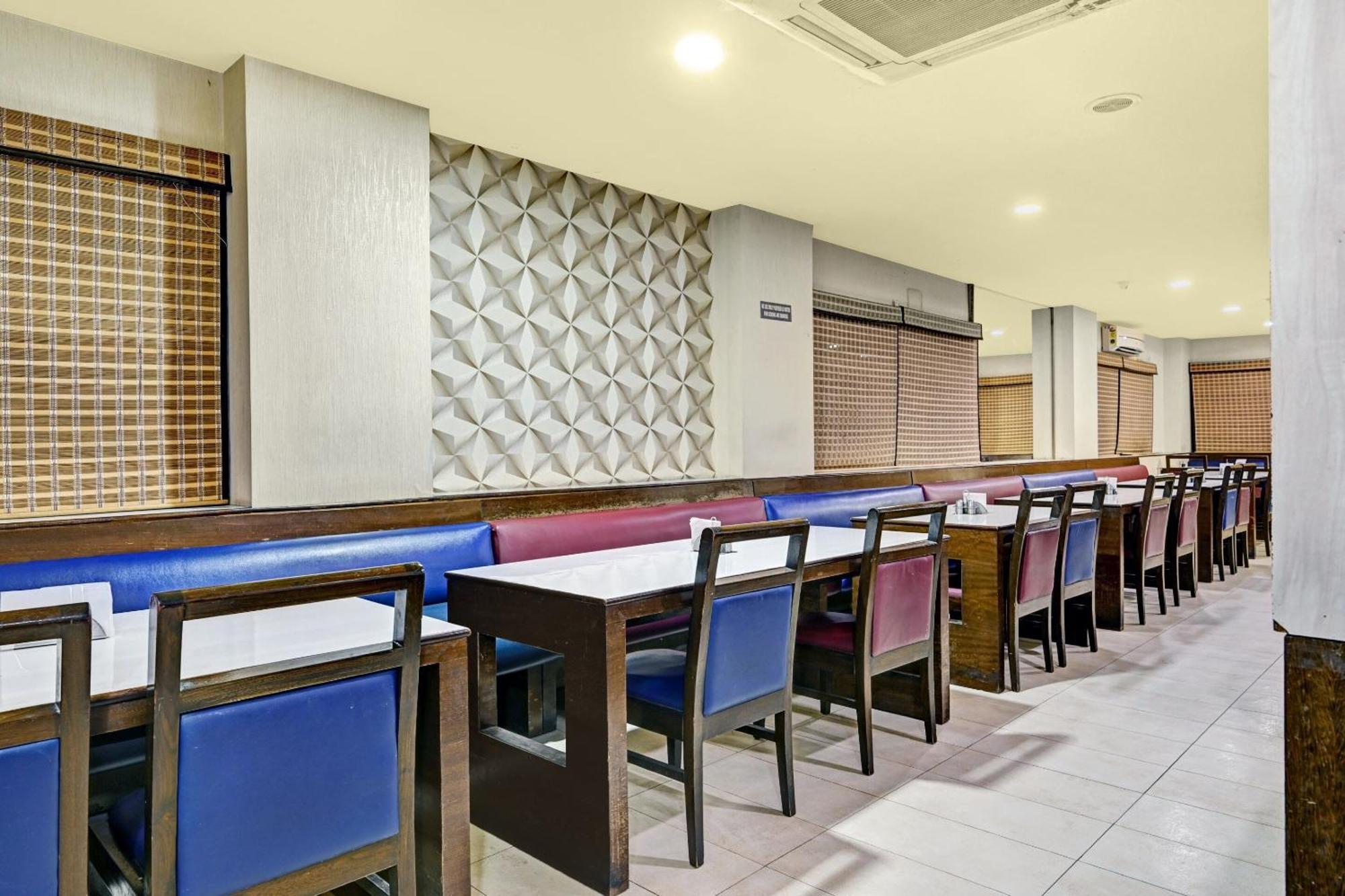 Super Townhouse Oak Hotel Belsons Taj Mahal Secunderabad ภายนอก รูปภาพ
