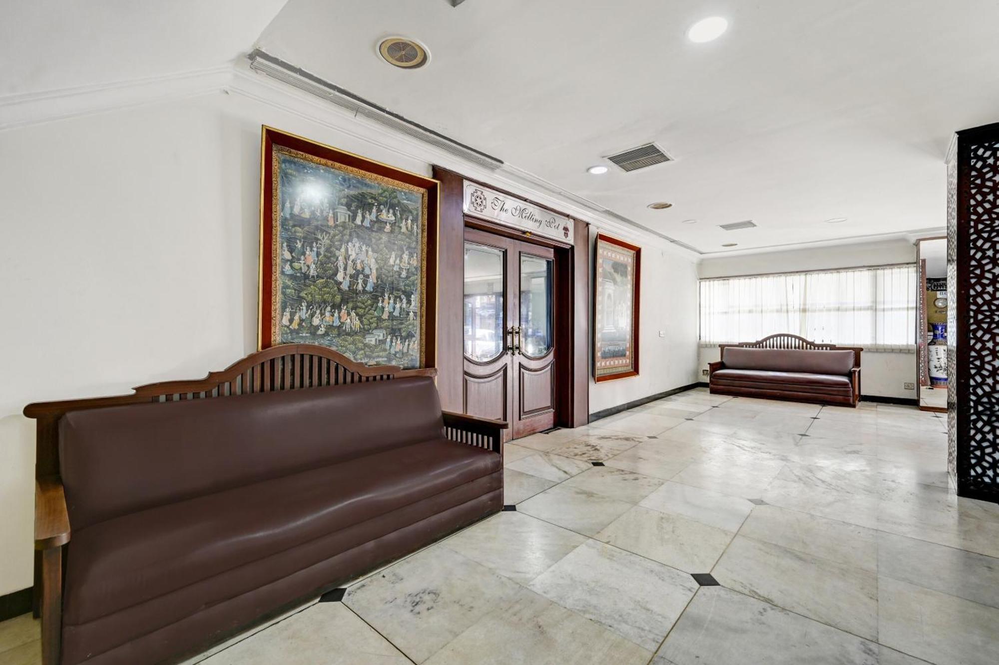Super Townhouse Oak Hotel Belsons Taj Mahal Secunderabad ภายนอก รูปภาพ