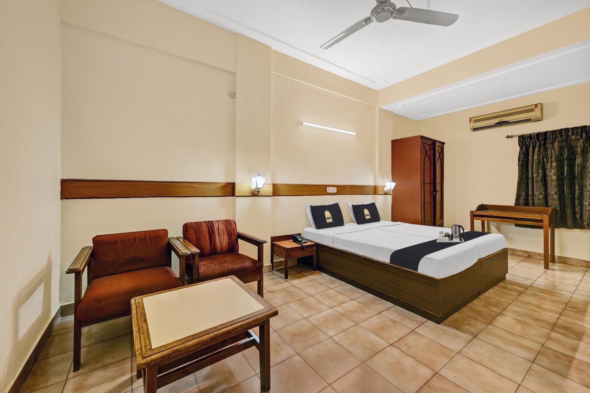 Super Townhouse Oak Hotel Belsons Taj Mahal Secunderabad ภายนอก รูปภาพ
