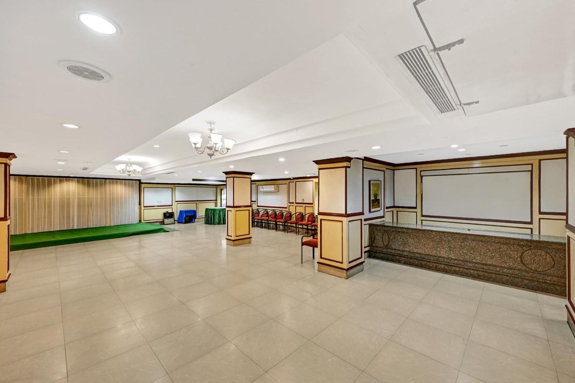 Super Townhouse Oak Hotel Belsons Taj Mahal Secunderabad ภายนอก รูปภาพ