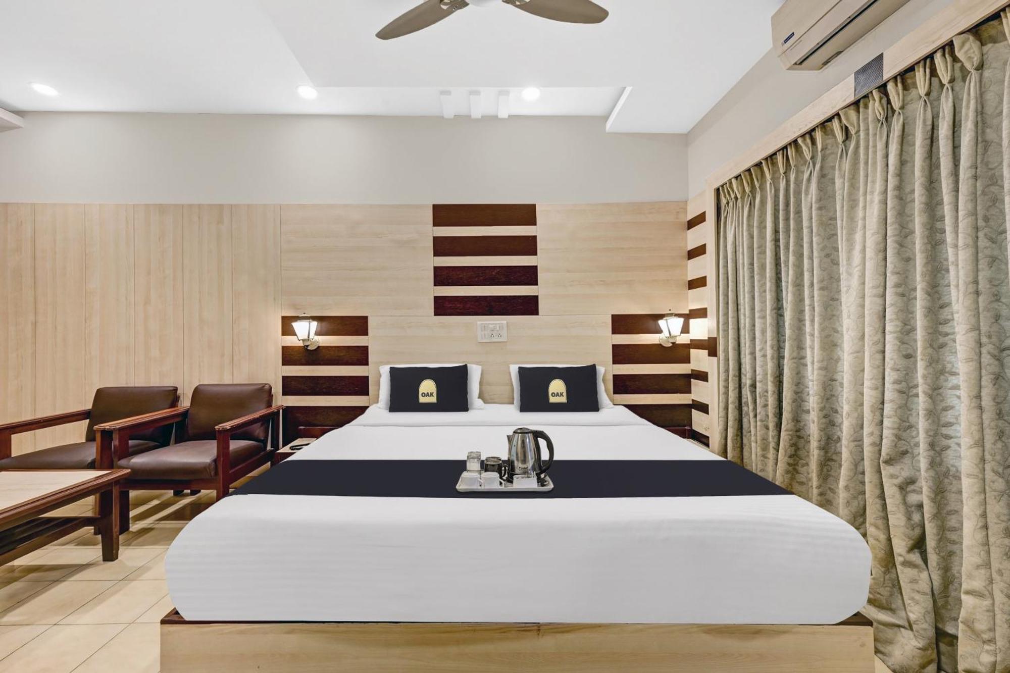 Super Townhouse Oak Hotel Belsons Taj Mahal Secunderabad ภายนอก รูปภาพ